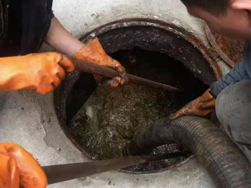 封丘清理化粪池时如何避免沼气的危害?